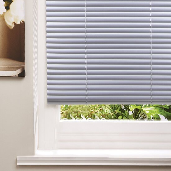 Горизонтальные жалюзи с пультом управления